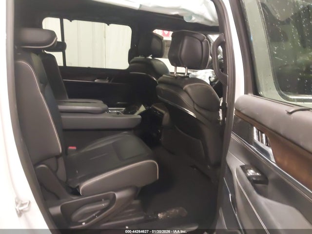 2023 JEEP GRAND WAGONEER 1C4SJVFP5PS511080 Photo 7