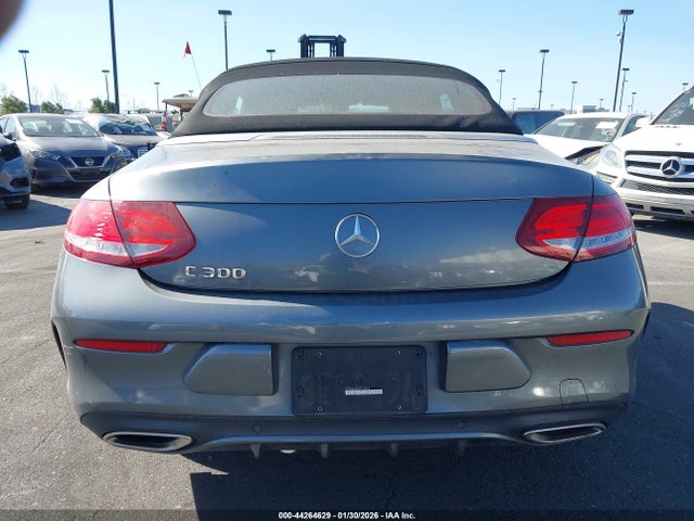 Mercedes-Benz C 300 2018 WDDWK4JB7JF749054 Image 17