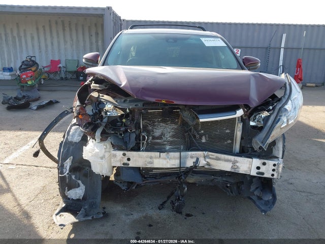 5TDZZRFH0KS348069 Toyota Highlander Le
