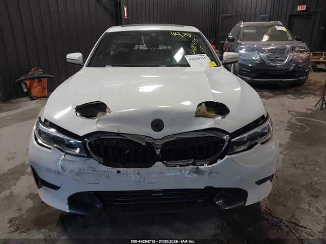 44264715 :رقم المزاد ، WBA5R7C55KAJ79562 vin ، 2019 Bmw 330i Xdrive مزاد بيع