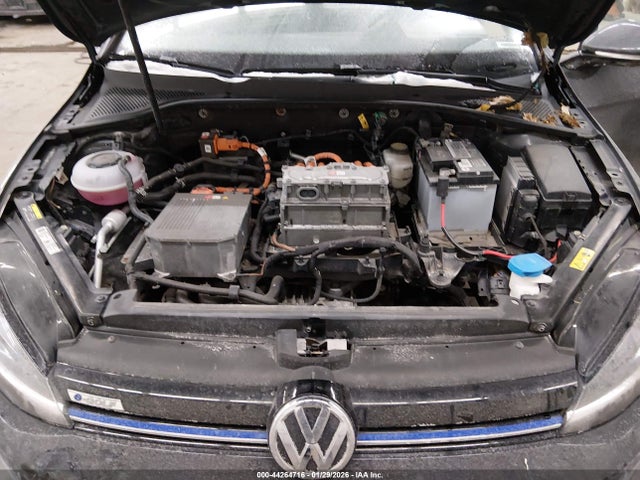 WVWKR7AU4KW908041 Volkswagen E-golf Se