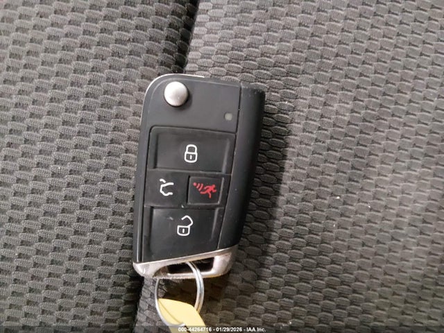 WVWKR7AU4KW908041 Volkswagen E-golf Se