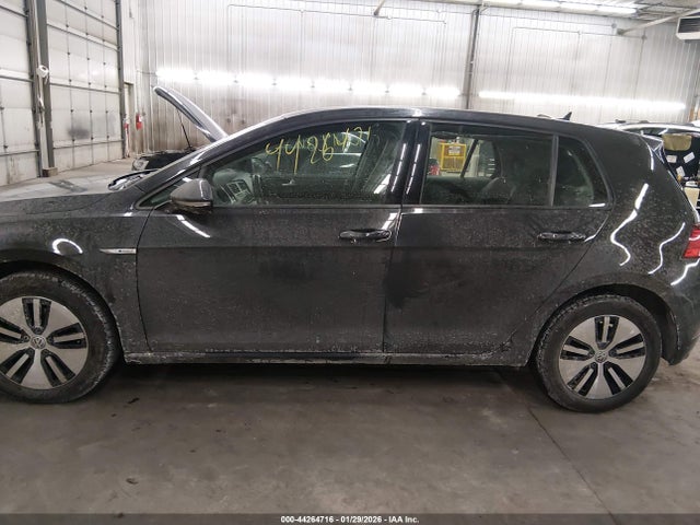 WVWKR7AU4KW908041 Volkswagen E-golf Se