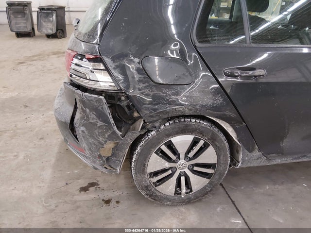 WVWKR7AU4KW908041 Volkswagen E-golf Se