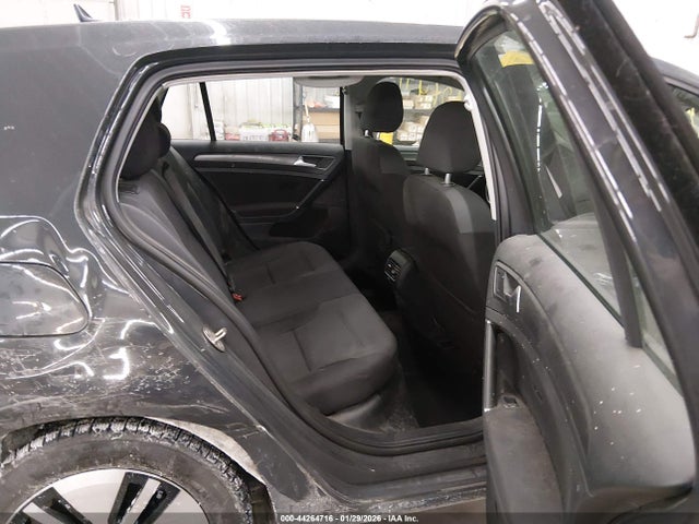 WVWKR7AU4KW908041 Volkswagen E-golf Se
