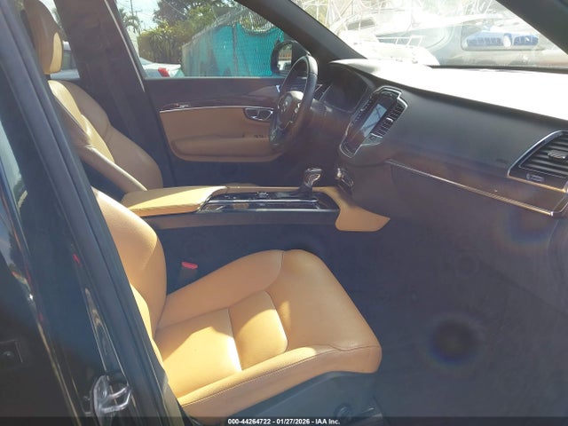 2016 VOLVO XC90 YV4A22PK2G1028563 Photo 4