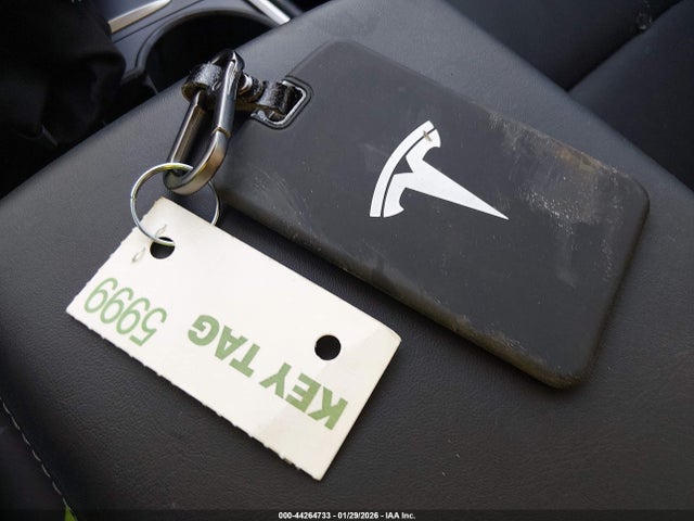 2023 TESLA MODEL Y 7SAYGDEF9PF863381 Photo 10