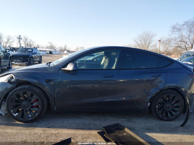 7SAYGDEF9PF863381 Tesla Model Y Performance Dual Motor All-wheel Drive