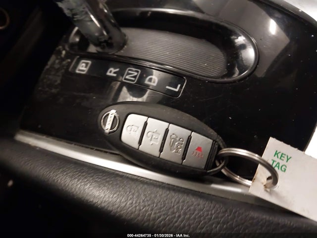 44264735 :رقم المزاد ، KNMAT2MVXGP633538 vin ، 2016 Nissan Rogue Sv مزاد بيع