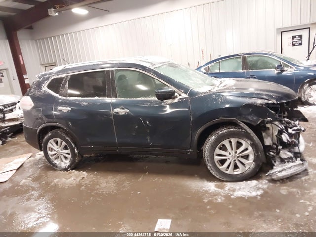44264735 :رقم المزاد ، KNMAT2MVXGP633538 vin ، 2016 Nissan Rogue Sv مزاد بيع