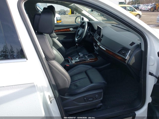 WA1BNAFY1J2024238 Audi Q5 2.0t Premium/2.0t Tech Premium