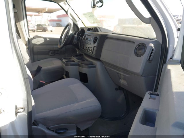 Ford E-350 Super Duty Xlt 2014 1FBNE3BL8EDA51377 Image 5