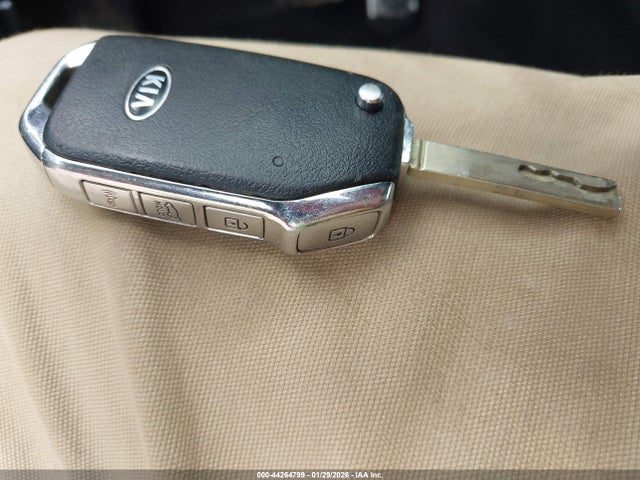 2020 Kia Soul S მანქანა იყიდება აუქციონზე, vin: KNDJ23AU3L7017629, აუქციონის ნომერი: 44264799