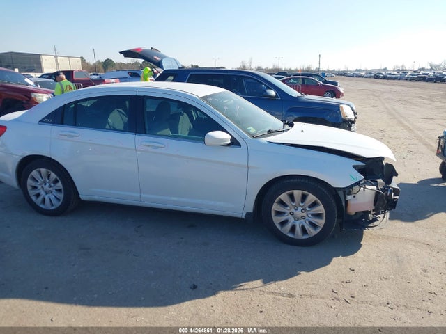Продаж на аукціоні авто 2014 Chrysler 200 Lx, vin: 1C3CCBAB9EN140840, номер лоту: 44264861