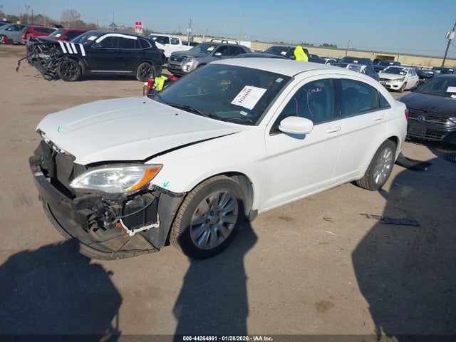 Продаж на аукціоні авто 2014 Chrysler 200 Lx, vin: 1C3CCBAB9EN140840, номер лоту: 44264861