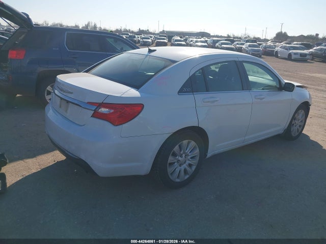 Продаж на аукціоні авто 2014 Chrysler 200 Lx, vin: 1C3CCBAB9EN140840, номер лоту: 44264861
