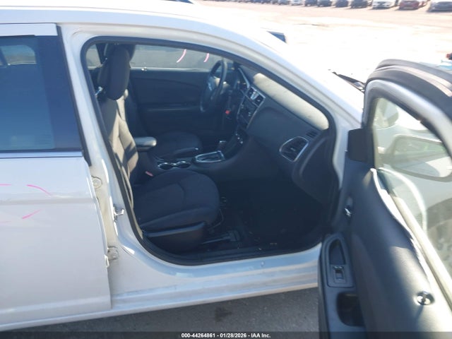Продаж на аукціоні авто 2014 Chrysler 200 Lx, vin: 1C3CCBAB9EN140840, номер лоту: 44264861