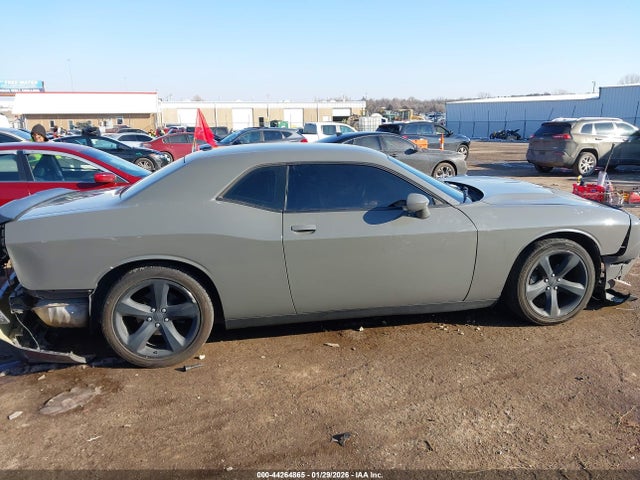 44264865 :رقم المزاد ، 2C3CDZAG4JH217019 vin ، 2018 Dodge Challenger Sxt مزاد بيع
