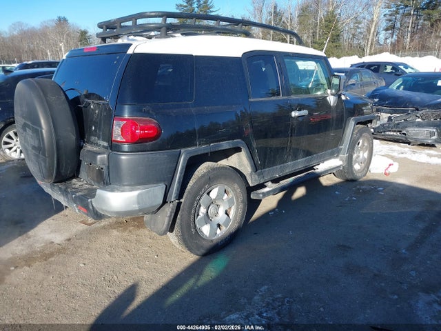 2007 TOYOTA FJ CRUISER JTEBU11F370084598 Photo 3