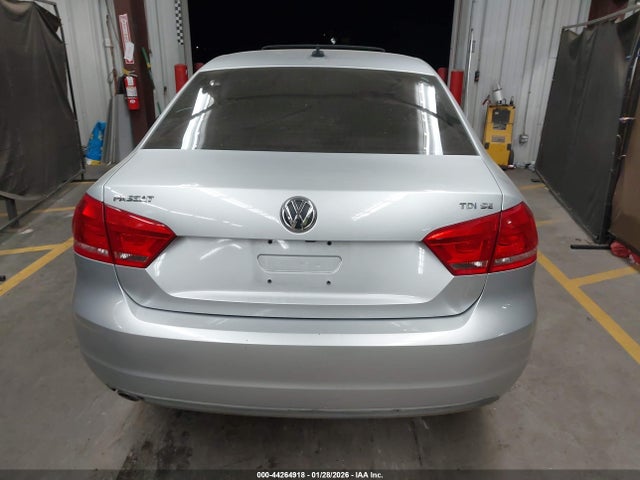 1VWBN7A34EC005345 Volkswagen Passat 2.0l Tdi Se