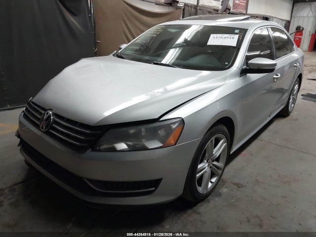 1VWBN7A34EC005345 Volkswagen Passat 2.0l Tdi Se