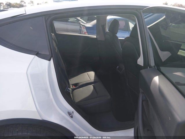2022 TESLA MODEL Y 7SAYGDEE7NF458253 Photo 7