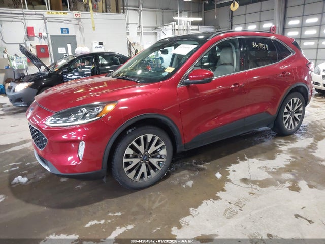1FMCU9J94LUB30214 Ford Escape Titanium