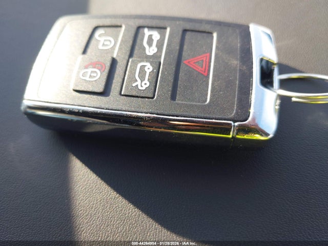 2024 JAGUAR I-PACE SADHM2S10R1631772 Photo 10