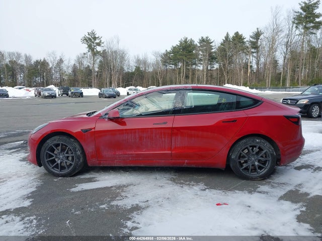 2022 Tesla Model 3 Rear-wheel Drive მანქანა იყიდება აუქციონზე, vin: 5YJ3E1EA0NF196780, აუქციონის ნომერი: 44264958