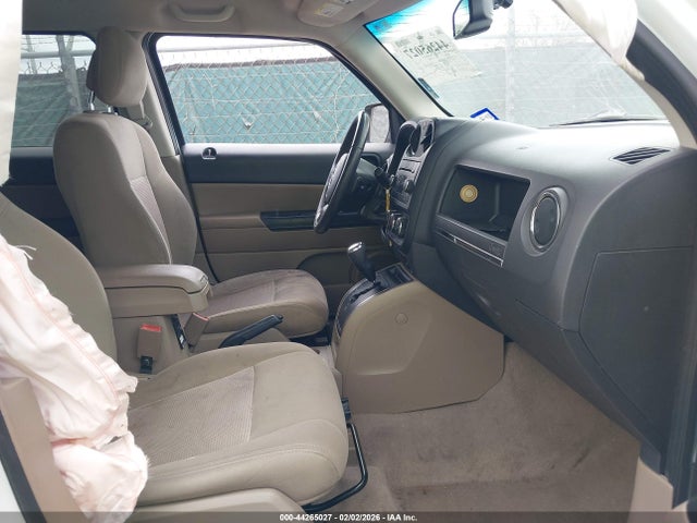1C4NJPFAXHD161407 Jeep Patriot Latitude Fwd