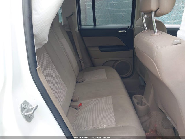 1C4NJPFAXHD161407 Jeep Patriot Latitude Fwd