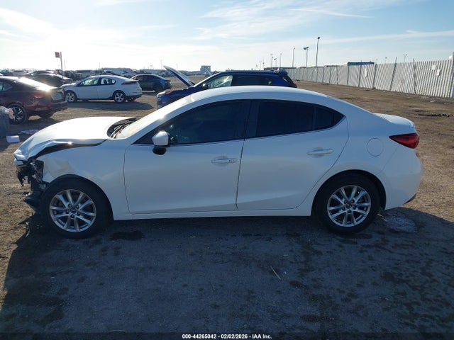 Продажа на аукционе авто 2015 Mazda Mazda3 I Touring, vin: 3MZBM1V7XFM232889, номер лота: 44265042