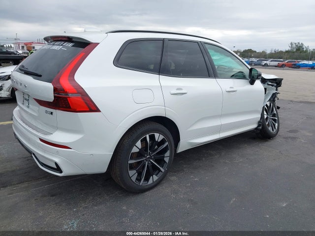 YV4M12RC0T1367614 Volvo Xc60 B5 Plus
