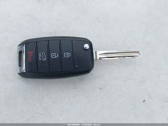3KPFK4A71JE220330 KIA FORTE LX