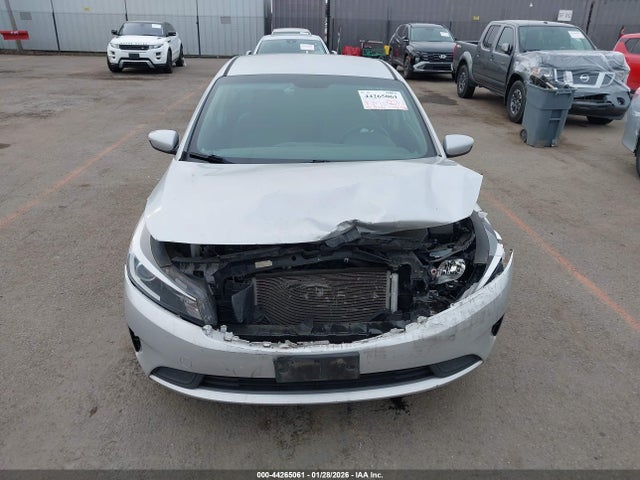 3KPFK4A71JE220330 KIA FORTE LX