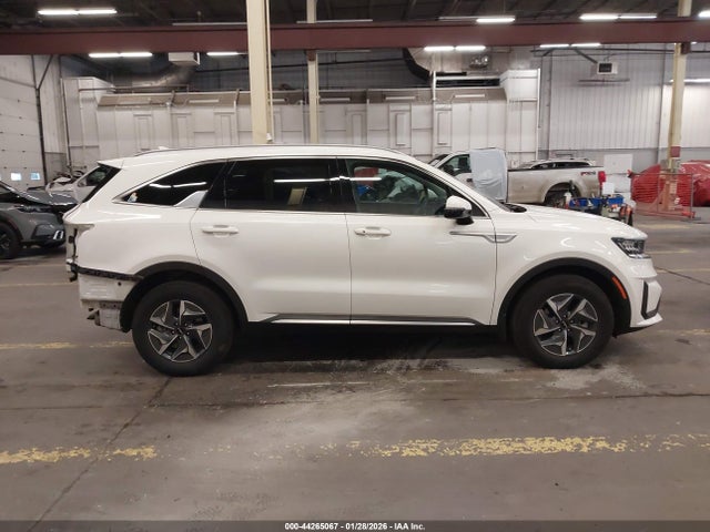 KNDRGDLGXN5123799 KIA Sorento Hybrid S