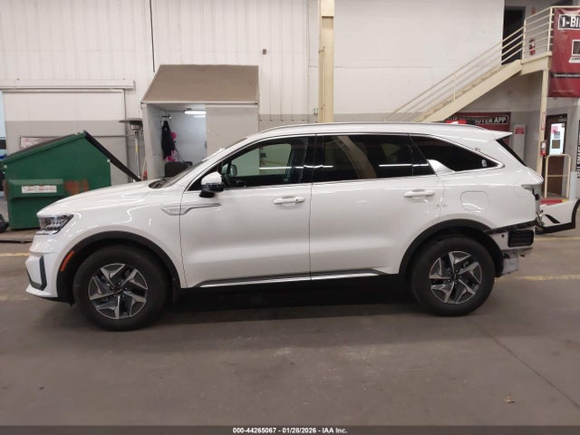 KNDRGDLGXN5123799 KIA Sorento Hybrid S
