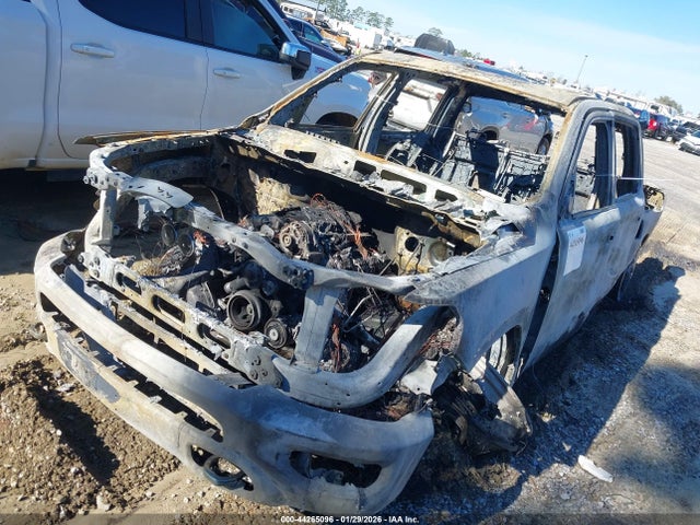 RAM 1500 2022 1C6SRFJT0NN371946 Image 2