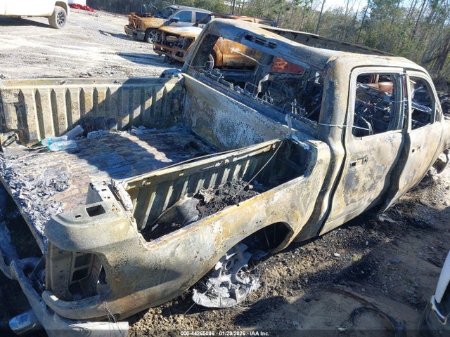 RAM 1500 2022 1C6SRFJT0NN371946 Image 4