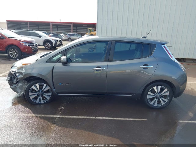 1N4BZ0CP2HC301621 Nissan LEAF SV