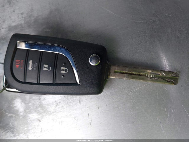 5YFB4MDE4TP363129 Toyota COROLLA LE