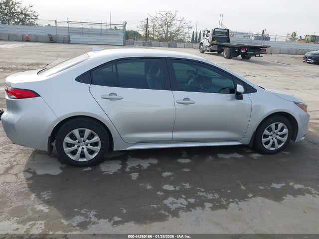 5YFB4MDE4TP363129 Toyota COROLLA LE