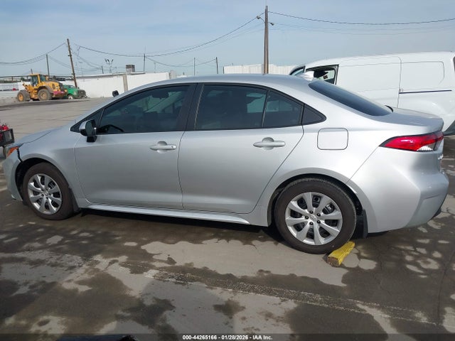 5YFB4MDE4TP363129 Toyota COROLLA LE