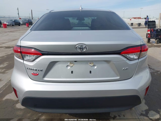 5YFB4MDE4TP363129 Toyota COROLLA LE