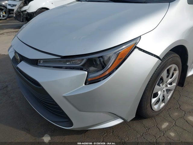 5YFB4MDE4TP363129 Toyota COROLLA LE