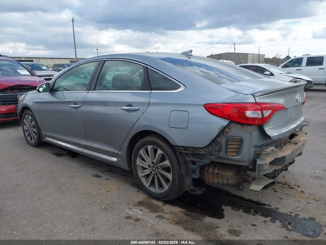 2017 HYUNDAI SONATA 5NPE34AF9HH572447 Photo 2