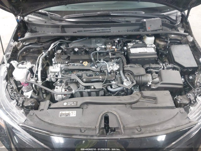 5YFB4MDE8SP321223 Toyota COROLLA LE