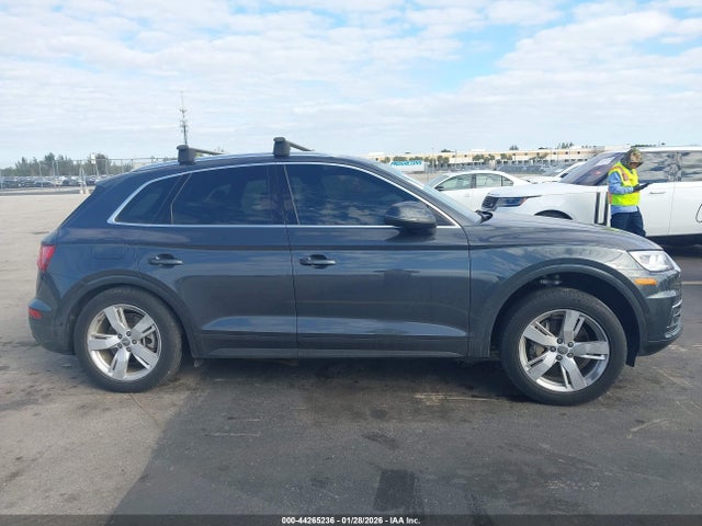 Продажа на аукционе авто 2019 Audi Q5 45 Premium, vin: WA1BNAFY8K2077116, номер лота: 44265236