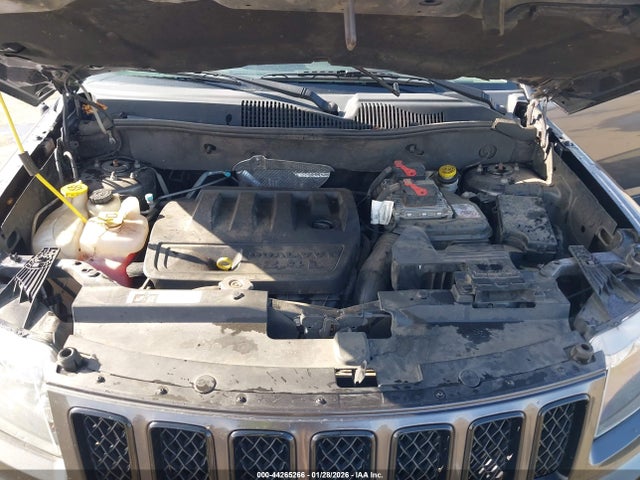 1C4NJDBB6FD427130 Jeep Compass Altitude Edition