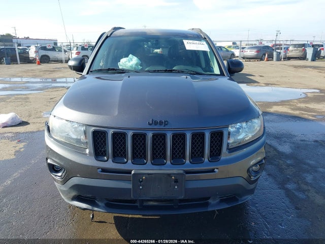 1C4NJDBB6FD427130 Jeep Compass Altitude Edition
